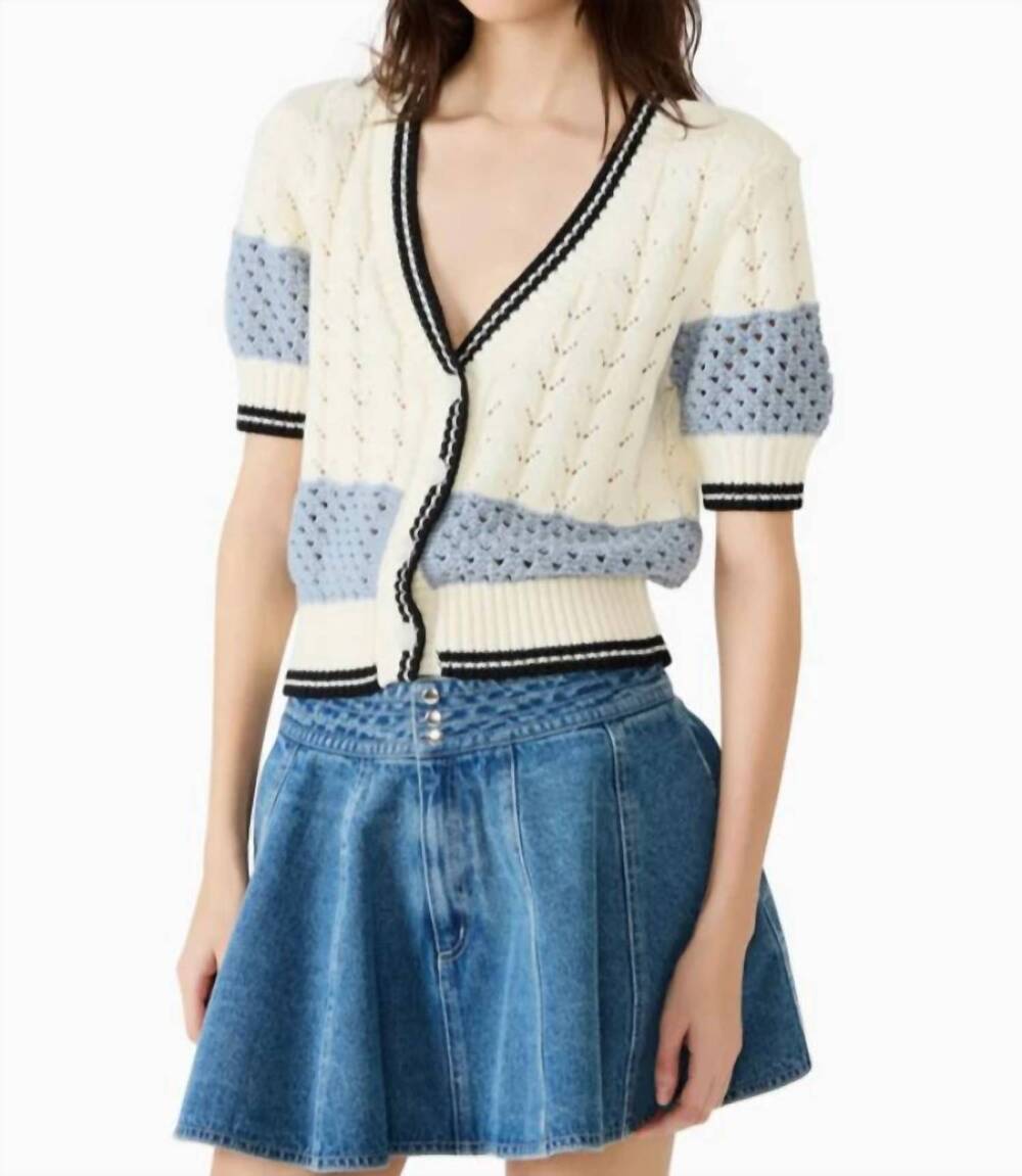 NEW STEVE MADDEN cropped v-neck cardigan in blue